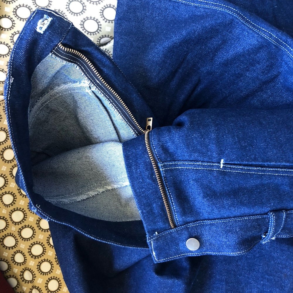 Artisan made Barrel Leg Jeans - Picture 10 of 10